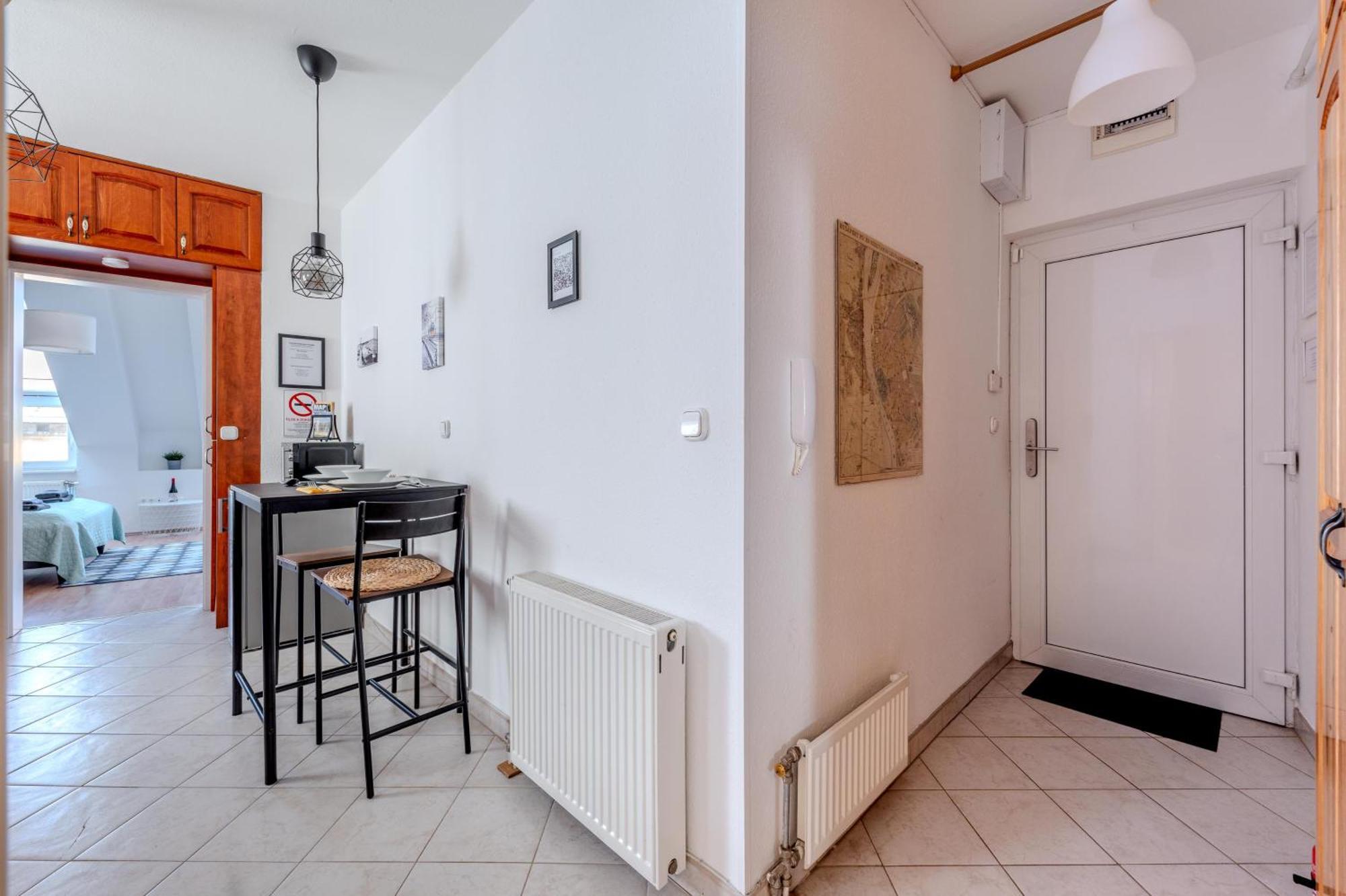 Cozy Flat In The Heart Of Buda Budapest Exterior photo